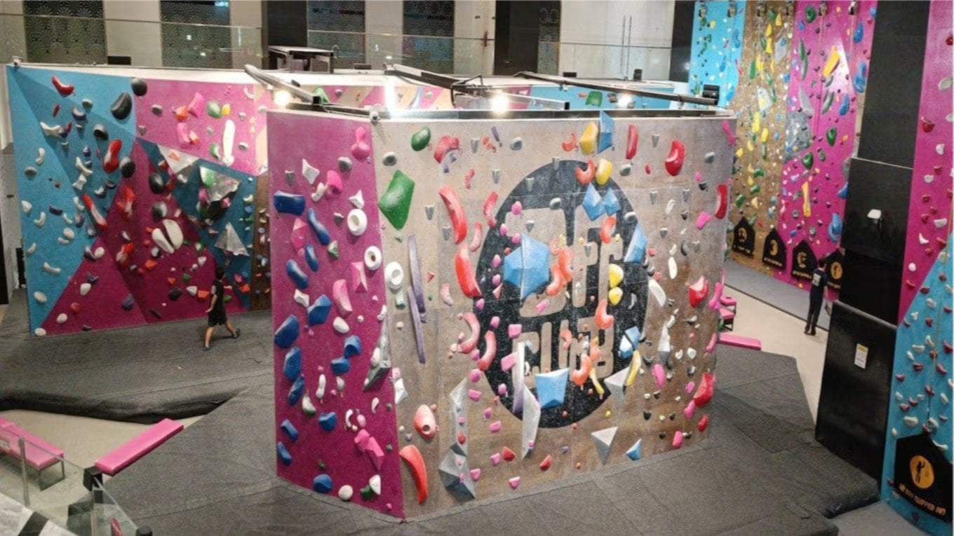 Beginner-friendly bouldering (plus optional dinner), Singapore