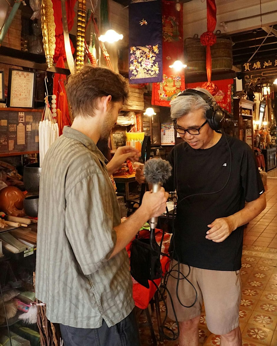 Passing By Paradise: photo-audio walk in Geylang, Singapore